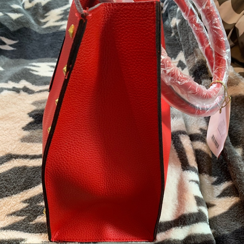 🆕Elizabeth Arden Gold Studded SnapClosure Tote - Picture 8 of 8